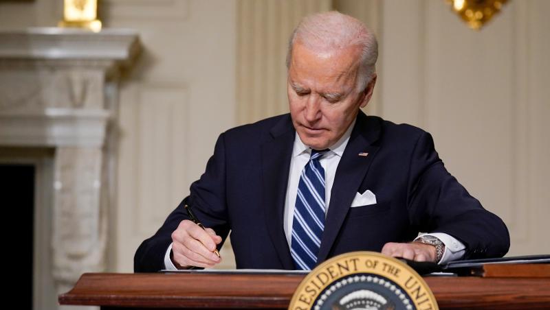 "Wir haben mit dieser Klimakrise schon zu lange gewartet. Wir können nicht länger warten", sagt der neue US-Präsident Joe Biden.