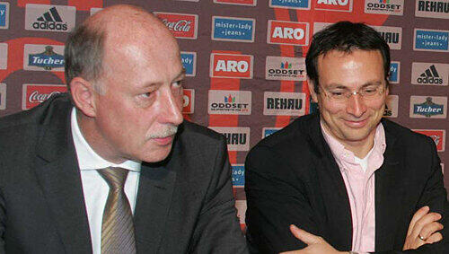 Stattliche Transfer-Erlöse, aber dennoch wird Sportdirektor Martin Bader massiv in Frage gestellt. Höchst solide Finanzpolitik, aber Club-Vize Ralf Woy steht dennoch schwer in der Kritik. Stattliche Transfer-Erlöse, aber dennoch wird Sportdirektor Martin Bader massiv in Frage gestellt. Höchst solide Finanzpolitik, aber Club-Vize Ralf Woy steht dennoch schwer in der Kritik.
