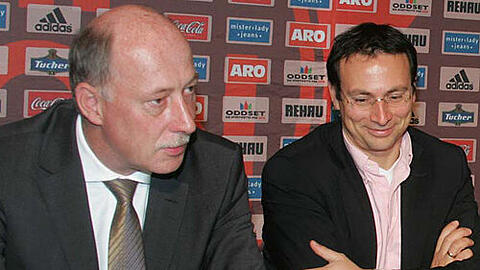 Stattliche Transfer-Erlöse, aber dennoch wird Sportdirektor Martin Bader massiv in Frage gestellt. Höchst solide Finanzpolitik, aber Club-Vize Ralf Woy steht dennoch schwer in der Kritik.