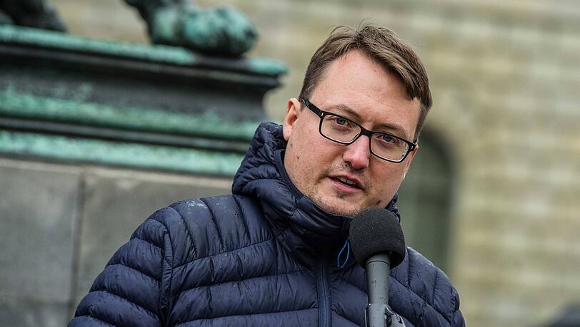 Felix Sproll von Volt verlässt die SPD-Fraktion. Doch, ob er sich den Grünen anschließen darf, ist unklar.