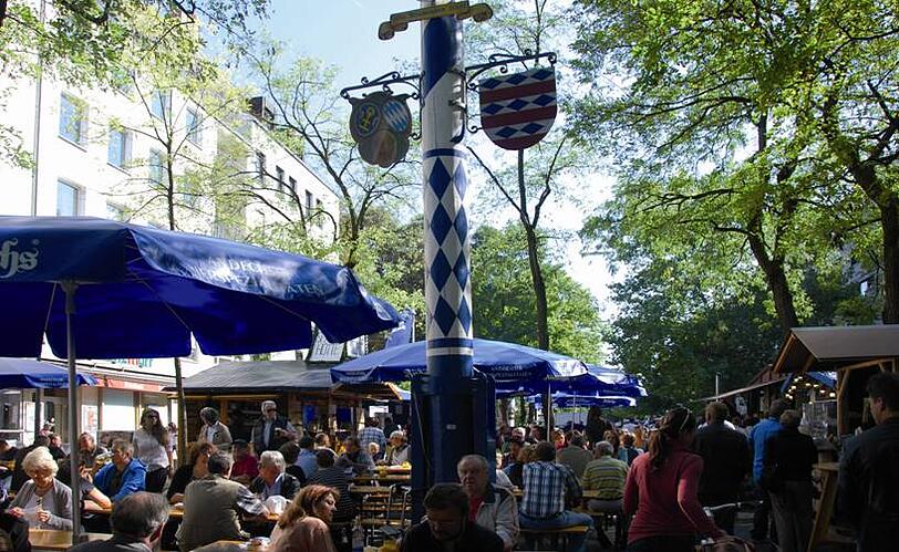 Der Stadtmarkt am Wittelsbacherplatz ist an diesem Samstag von elf bis 20 Uhr geöffnet.