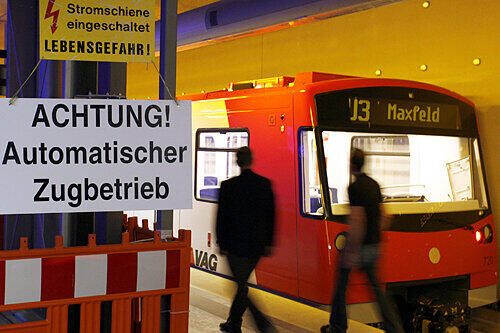 454 Millionen: Die U-Bahn wird als leistungsfähiges Nahverkehrssystem ausgebaut. Die fahrerlosen Zügen sollen mit modernster Steuerungstechnik künftig vom Nordklinikum nach Gebersdorf fahren.