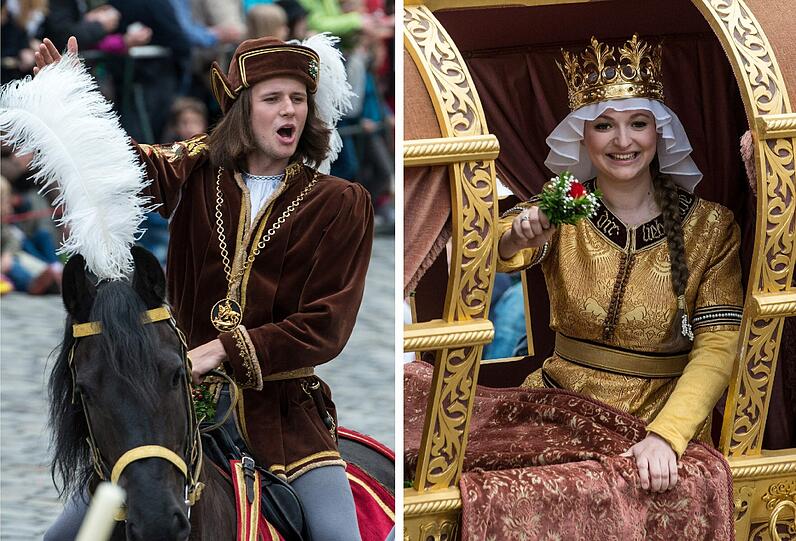 Böllerschüsse vom Burgberg kündigen den mittelalterlichen Hochzeitszug in Landshut an. Darauf haben die Besucher zum Teil stundenlang gewartet. Schließlich wird nur alle vier Jahre das historische Spektakel in Landshut aufgeführt. Die Bilder!