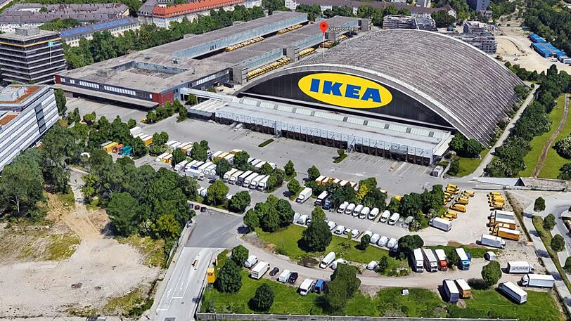 Die alte Paketposthalle mit Ikea-Logo. So oder so ähnlich hatten sich das wohl einige Münchner gewünscht, doch der Eigentümer hat andere Pläne.