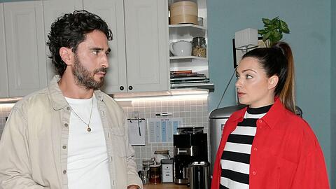 "GZSZ": Emily lässt Tobias' Existenzangst nicht kalt.