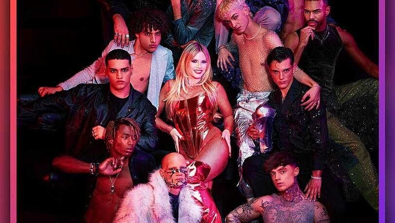 "Germany's next Topmodel": Heidi Klum mit männlichen Models der Jubiläumsstaffel.