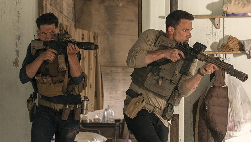 "The Accountant 2": Christian Wolff (Ben Affleck, l.) und sein Bruder Brax (Jon Bernthal). "The Accountant 2": Christian Wolff (Ben Affleck, l.) und sein Bruder Brax (Jon Bernthal).