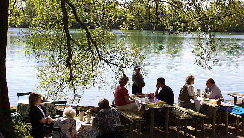 Der Langwieder See ist ein beliebtes Ausflugsziel. Der Langwieder See ist ein beliebtes Ausflugsziel.