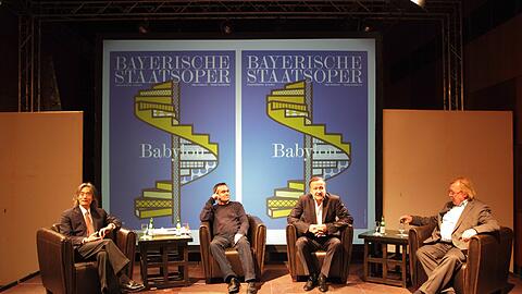 Das Philosophische Quartett der Bayerischen Staatsoper: Kent Nagano, Jörg Widmann, Nikolaus Bachler und Peter Sloterdijk im Wernicke-Saal des Probengebäudes.