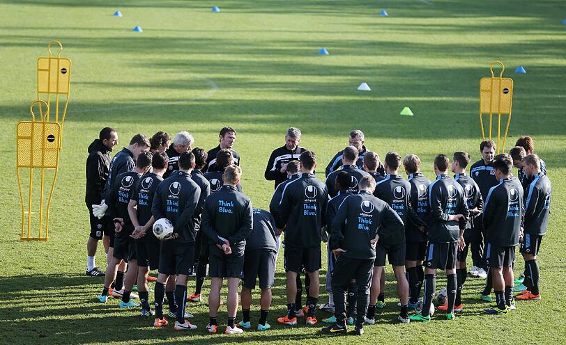 Die Bilder von der Vormittagseinheit am zweiten Tag des Trainingslagers.