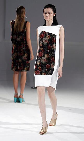 Fashion Week Paris - eine Kreation von Hussein Chalayan.