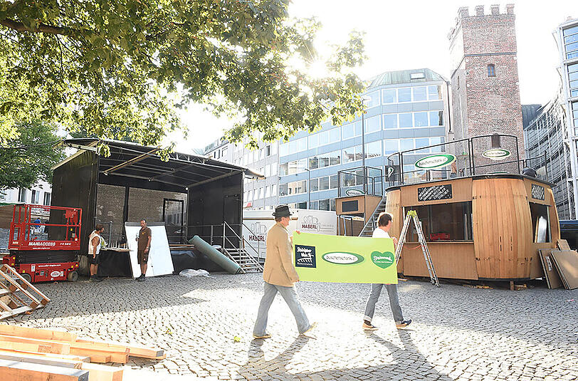 Vom 3. bis 6. September 2015 findet auf dem Rindermarkt der erste steirische Herbstmarkt statt. Der Aufbau ist schon voll im Gange.