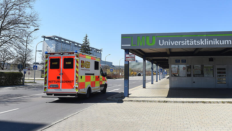 Die Klinik auf dem Campus Gro&szlig;hadern, ein Krankenhaus von internationalem Renommee. Trickbetr&uuml;ger geben sich als &Auml;rzte des Klinikums aus und versuchen, arglosen Menschen mit der Schockdiagnose Krebs Geld, Schmuck und Gold abzunehmen.