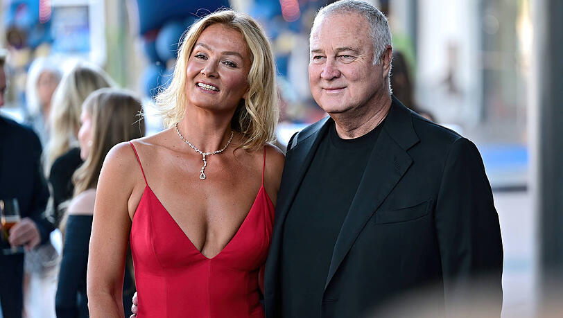 Franziska van Almsick und ihr Partner J&uuml;rgen B. Harder im Juli 2025. Das Paar hat zwei gemeinsame S&ouml;hne.