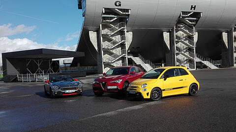 Trio infernale: Auf dem Hockenheimring treten der neue Alfa Romeo Stelvio (Mitte), der Abarth 124 Spider (links) und der Abarth 595 Competizione zum Vergleichstest an.