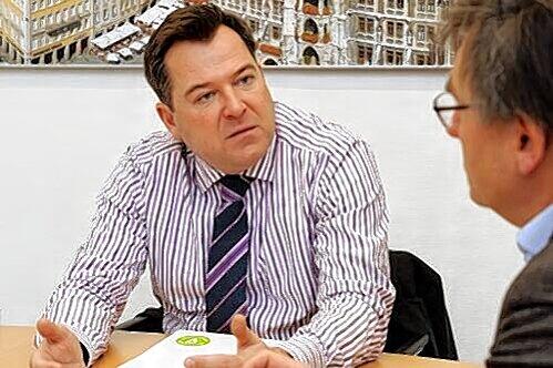 CSU-Fraktionschef Josef Schmid macht Druck wegen der Stammstrecke.