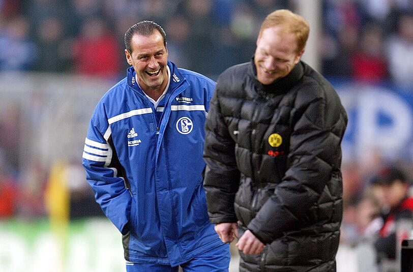 Ein Bild aus alten Tagen im Ruhrpott: Stevens und Sammer als Trainer beim Revierderby 2002.