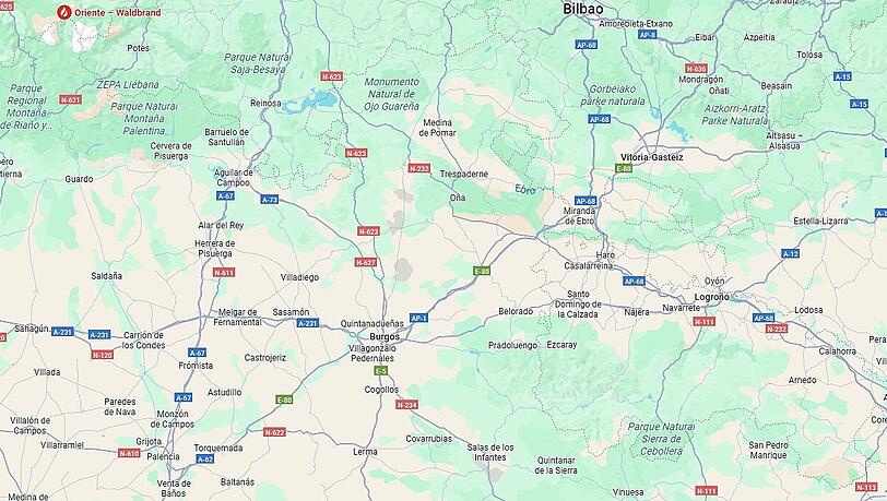 Die Strecke von Saint-Jean-Pied-de-Port (oben rechts) bis Astorga (linker Bildrand) auf dem Camino Francés ist aktuell nicht durch Waldbrände gefährdet.
