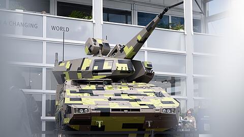 Der Rüstungskonzern MBDA will den Flugabwehrpanzer Skyranger 30 für die Bundeswehr mit einer speziellen Drohnenabwehr ausstatten. (Archivfoto)