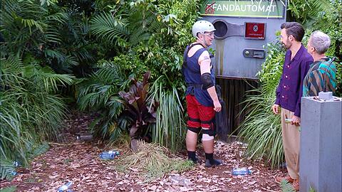 Hubert Fella muss im "Schandautomat" nach Sternen suchen.
