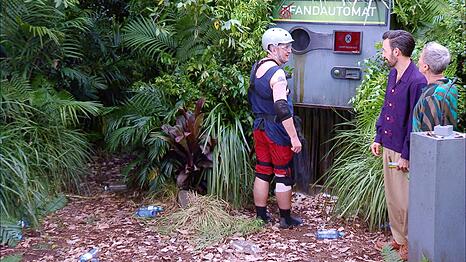 Hubert Fella muss im "Schandautomat" nach Sternen suchen.