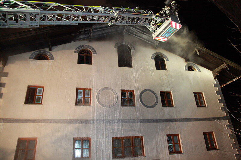 Brand in Schechen: Ein Dachstuhl ist völlig ausgebrannt. Hier die Bilder...