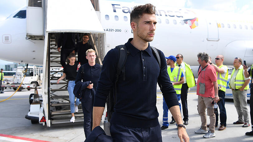 Nach dem blamablen Aus der deutschen Nationalmannschaft in der WM-Vorrunde steigt Leon Goretzka am 25. Juli ins Training des FC Bayern ein.