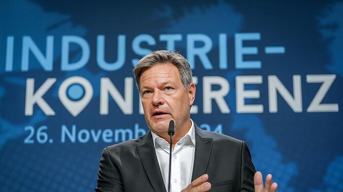 Habeck hält kurzfristige Maßnahmen noch in dieser Legislaturperiode Maßnahmen für möglich.