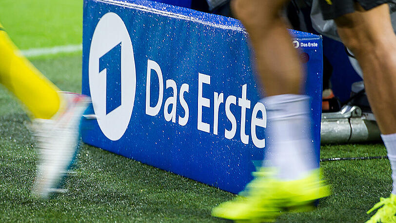 Das Pokalspiel der Bayern gegen Wolfsburg wird live im Ersten übertragen. (Archivbild) Das Pokalspiel der Bayern gegen Wolfsburg wird live im Ersten übertragen. (Archivbild)