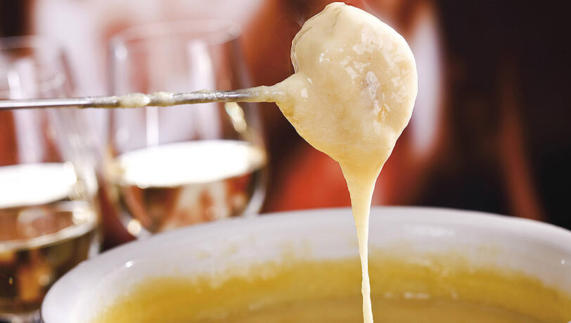 Das unsachgemäße Nachfüllen von Spiritus führte in der Oberpfalz beim Silvester-Fondue zu einer folgenschweren Verpuffung. Das unsachgemäße Nachfüllen von Spiritus führte in der Oberpfalz beim Silvester-Fondue zu einer folgenschweren Verpuffung.