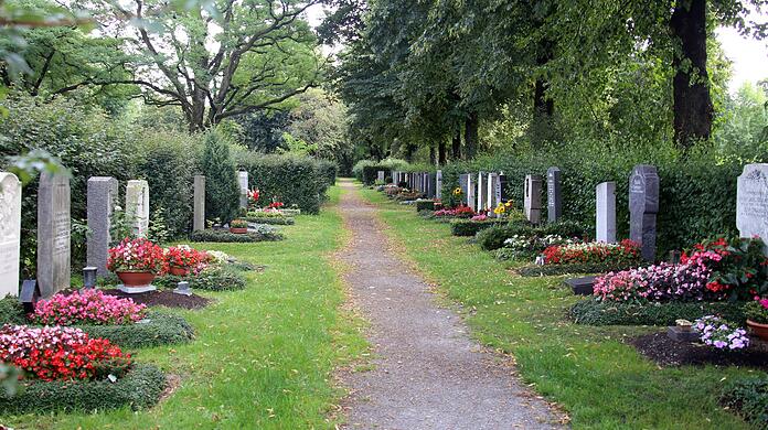 Der alte Teil des Friedhofs in Riem. (Archivbild)