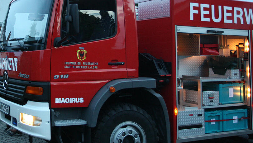 Am Samstagmorgen ist ein Feuerwehrhaus ausgebrannt. (Symbolbild) Am Samstagmorgen ist ein Feuerwehrhaus ausgebrannt. (Symbolbild)
