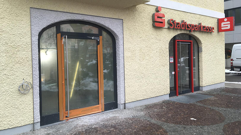 Nymphenburger Straße: Ab April soll hier eine Arztpraxis eröffnen. Die SB-Filiale der Stadtsparkasse bleibt aber bestehen.