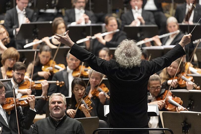 Simon Rattlke dirigiert die "Gurre-Lieder".