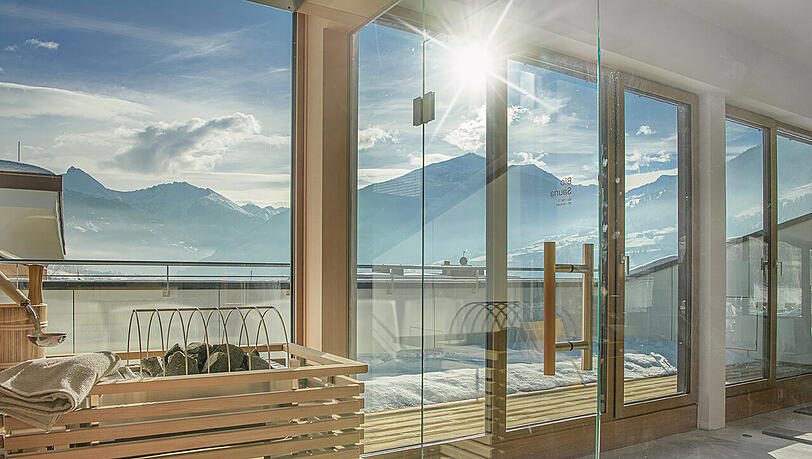 Wellness mit Bergblick im Hotel Blü Gastein.