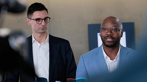 Politiker der Koalition zeigen sich entt&auml;uscht &uuml;ber die Mineral&ouml;lbranche.