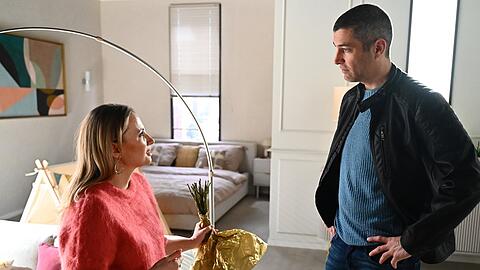 "Alles was z&auml;hlt": Dragans (r.) halbherziger Vers&ouml;hnungsversuch mit Isabelle geht nach hinten los.