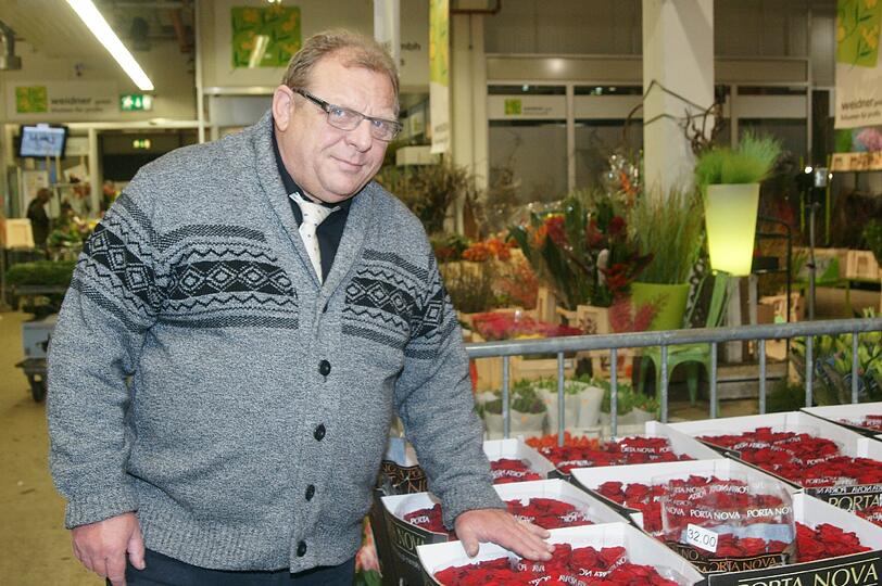 Marktleiter Günter Herzog am Blumengroßmarkt in der Schäftlarnstraße.