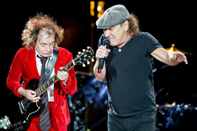 Geben zwei Konzerte in München (v.l.): Brian Johnson und Angus Young von AC/DC.