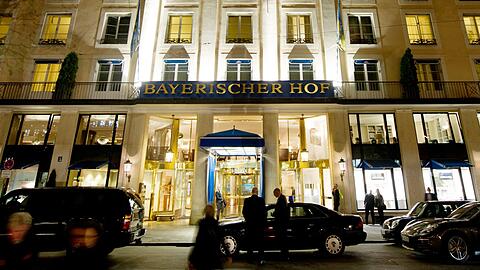 Auch der Bayerische Hof schließt seine Restaurants während der Corona-Krise. (Archivbild)