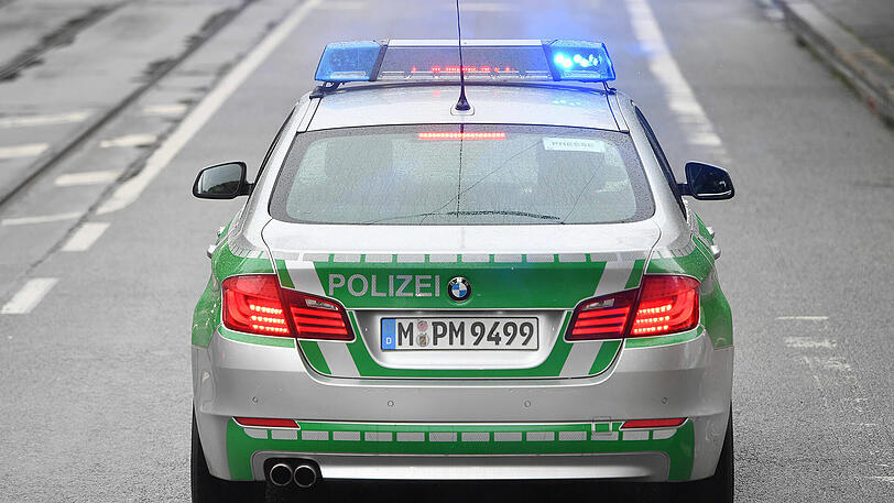 Ein Zusammenprall zweier Autos verursachte in Obermenzing eine Kettenreaktion. Der Schaden: 80.000 Euro.