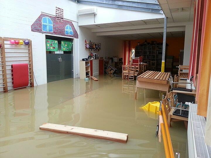 Der Kindergarten Sonnenschein in Rosenheim ist nach der Flutkatastrophe völlig zerstört.