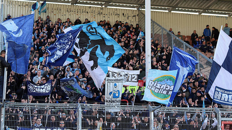 Reisen zahlreich und weit mit: die Fans des TSV 1860.