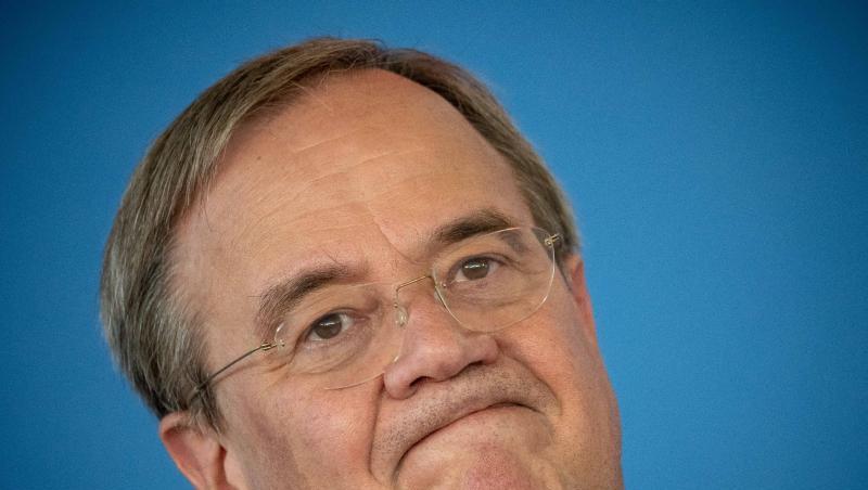 Armin Laschet hat sich für seinen Lacher in Flutgebiet entschuldigt.