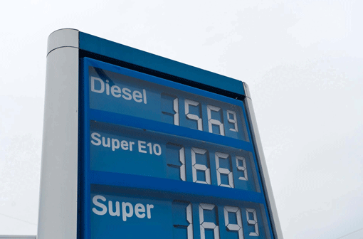 Die Mitarbeiterin einer Tankstelle hatte sich versehentlich in der Kühlkammer eingesperrt. (Symbolbild)