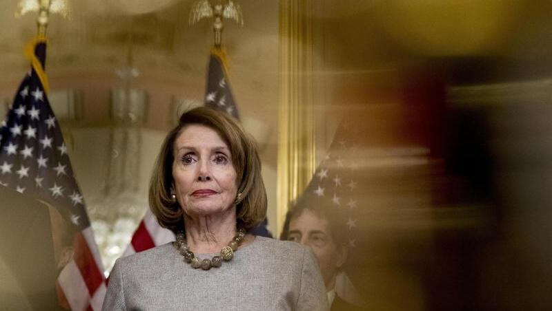 Die Frontfrau der Demokraten im Repräsentantenhaus ist Nancy Pelosi aus Kalifornien. Die Frontfrau der Demokraten im Repräsentantenhaus ist Nancy Pelosi aus Kalifornien.