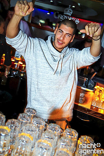 Die besten Party-Bilder vom Samstag. Hier von vom Crown's Club.