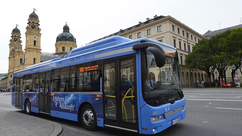 Einer von fünf E-Bussen, die auf der Linie 100 fahren.