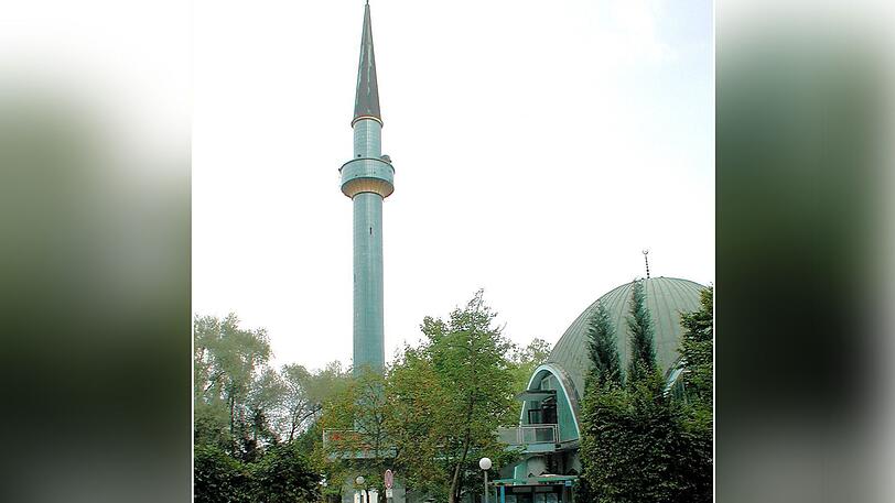 Auf der Website des Islamischen Zentrums München (IZM) war eine Passage zu lesen, in der die Gemeinde bei Eheproblemen das Schlagen der Frau empfiehlt.