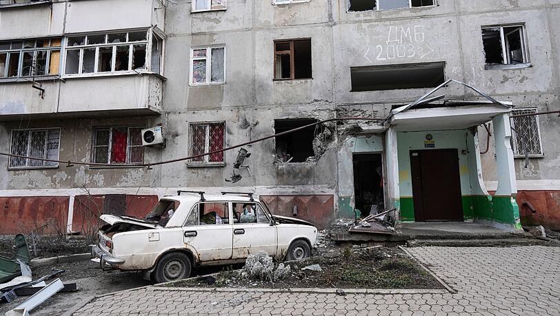 In der ukrainischen Großstadt Mariupol und für die Stadt Wolnowacha gilt eine Feuerpause für humanitäre Korridore.